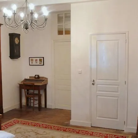 Le Colombage Bed and Breakfast 2*
